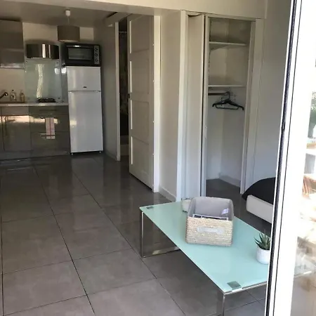 Apartment Studio Bas De Sur Les Hauteurs De Toulon